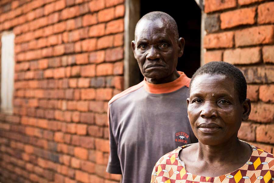 Delia, MeHUCA local committee member, with her husband Rex at home